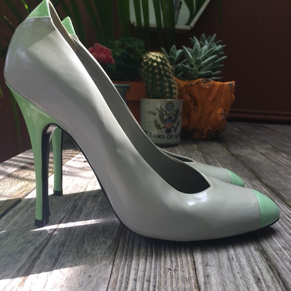 Vintage 1990’s Marc Jacobs two tone stilettos - Picture 4 of 7